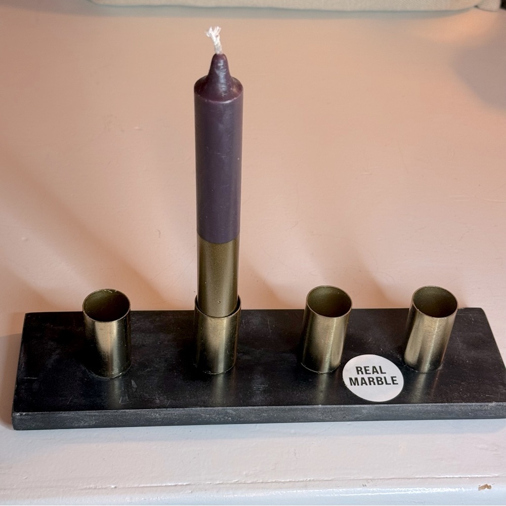 HOME ACCENTS DECORATION Candleholder Made in India Brass and real Black Marble.